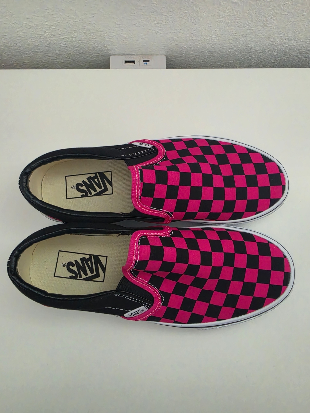 Women Vans Slip-On Checkerboard Shoes - Pink & Black - Picture 3 of 3